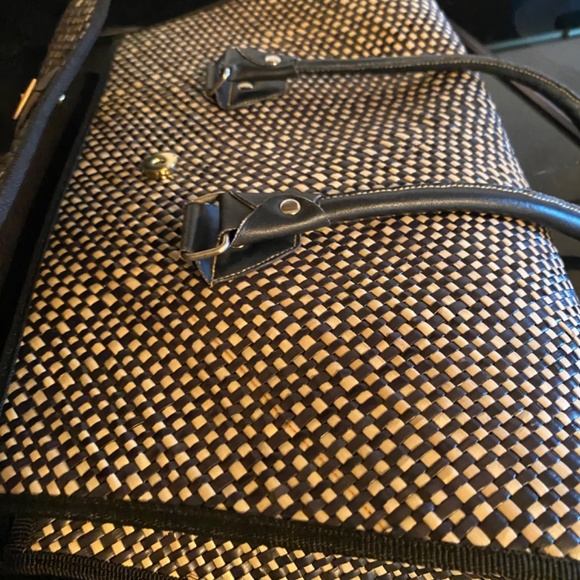 Black Straw Shoulder Bag - Picture 14 of 16